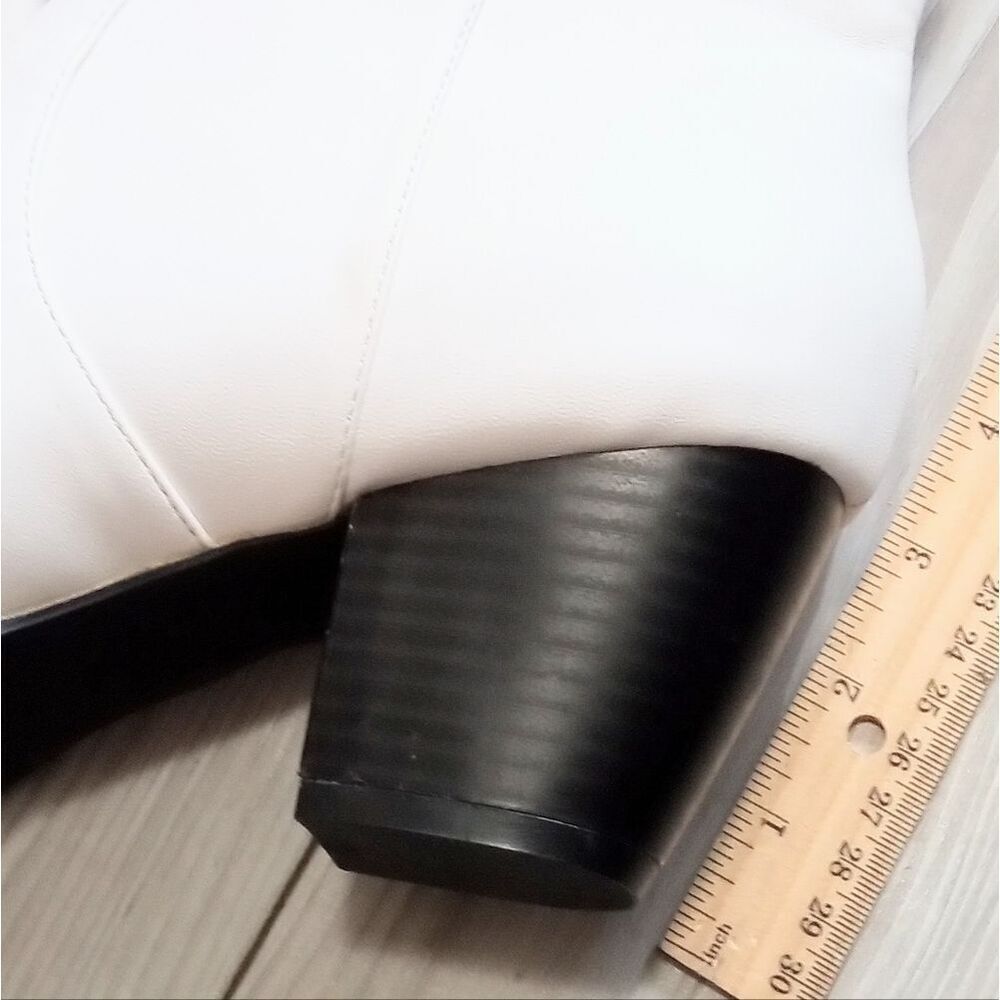 (74-4292) Women's White Boot Sz 10 - Picture 6 of 14